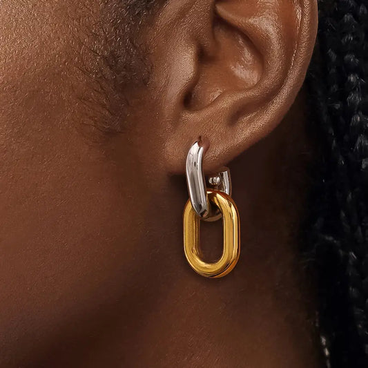 the METALLO earrings