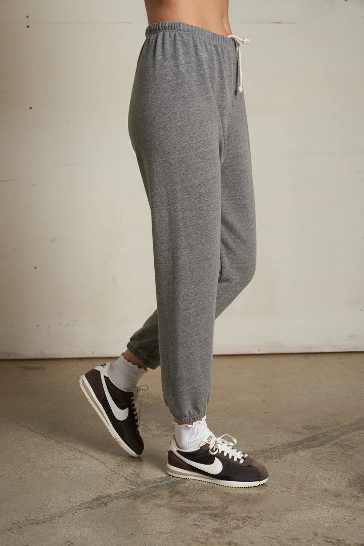 the JOHNNY jogger, dark heather grey