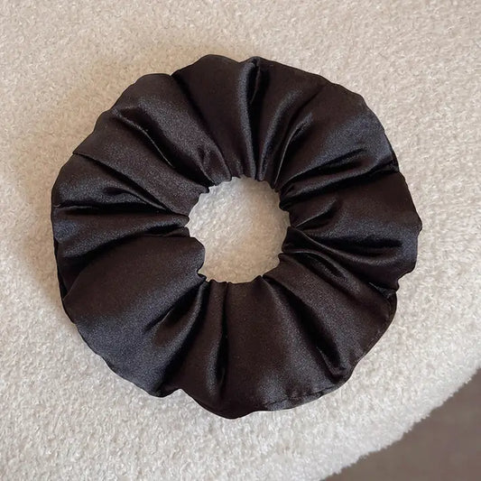 the SILKY scrunchie