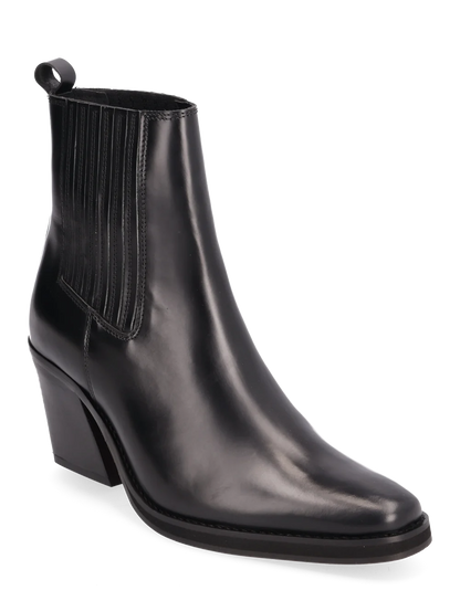 the SOPHIA boot