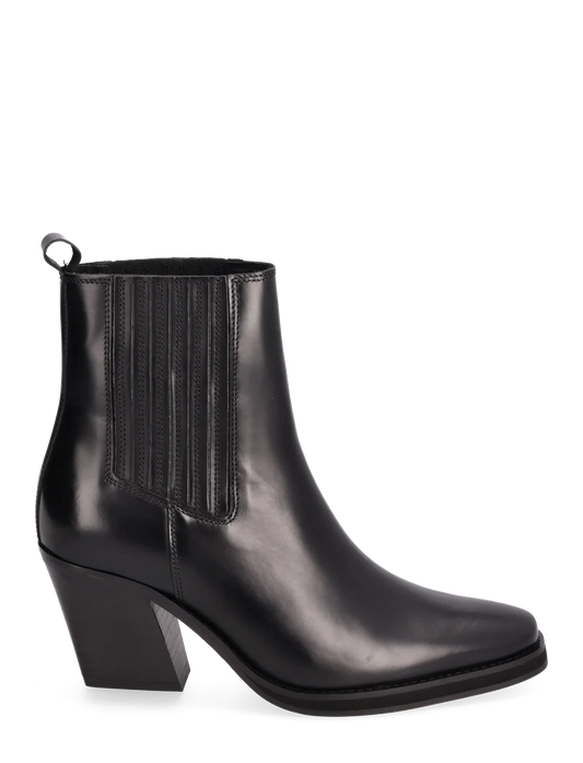 the SOPHIA boot