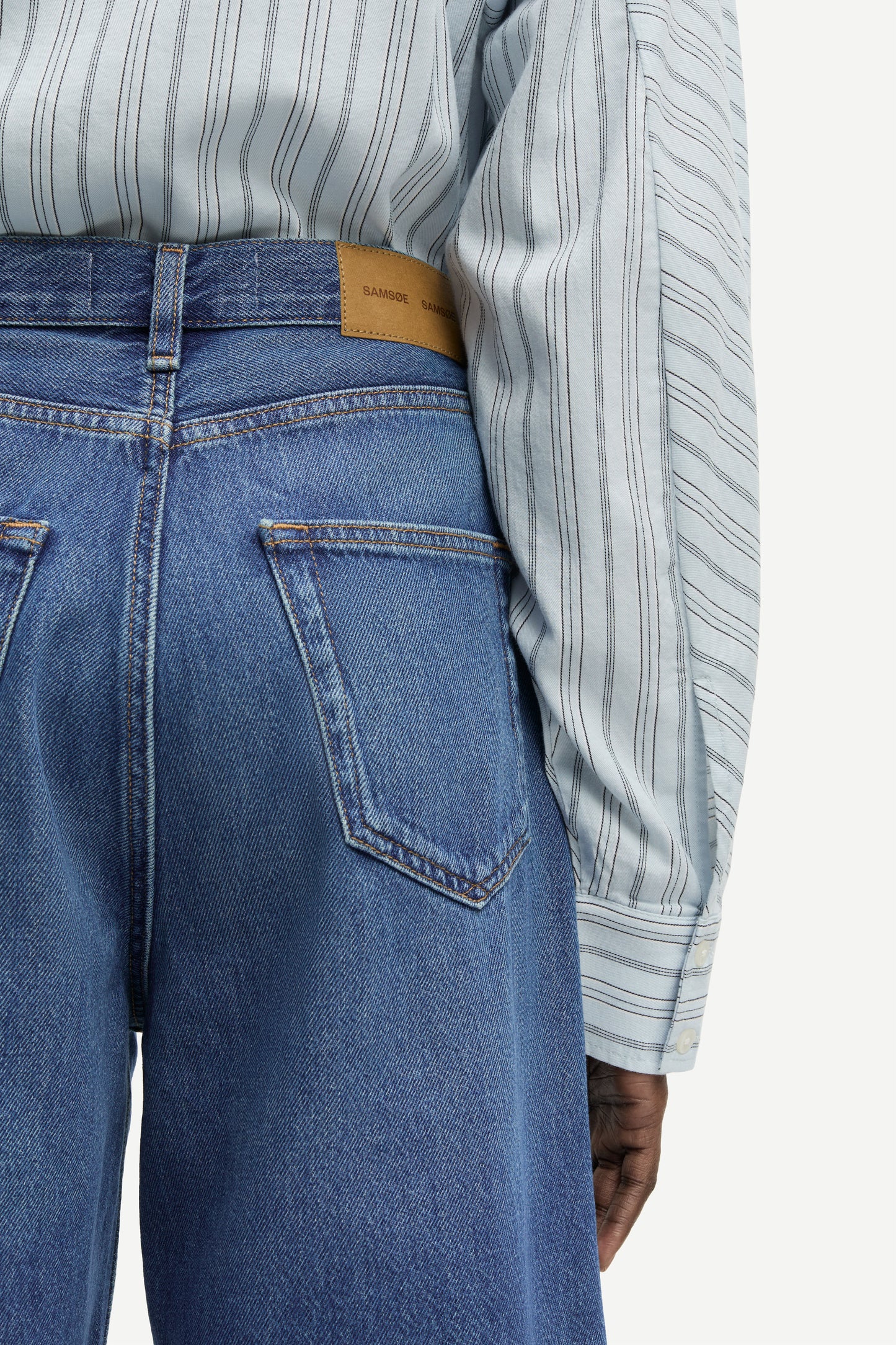 the SAREBECCA short, fluid denim