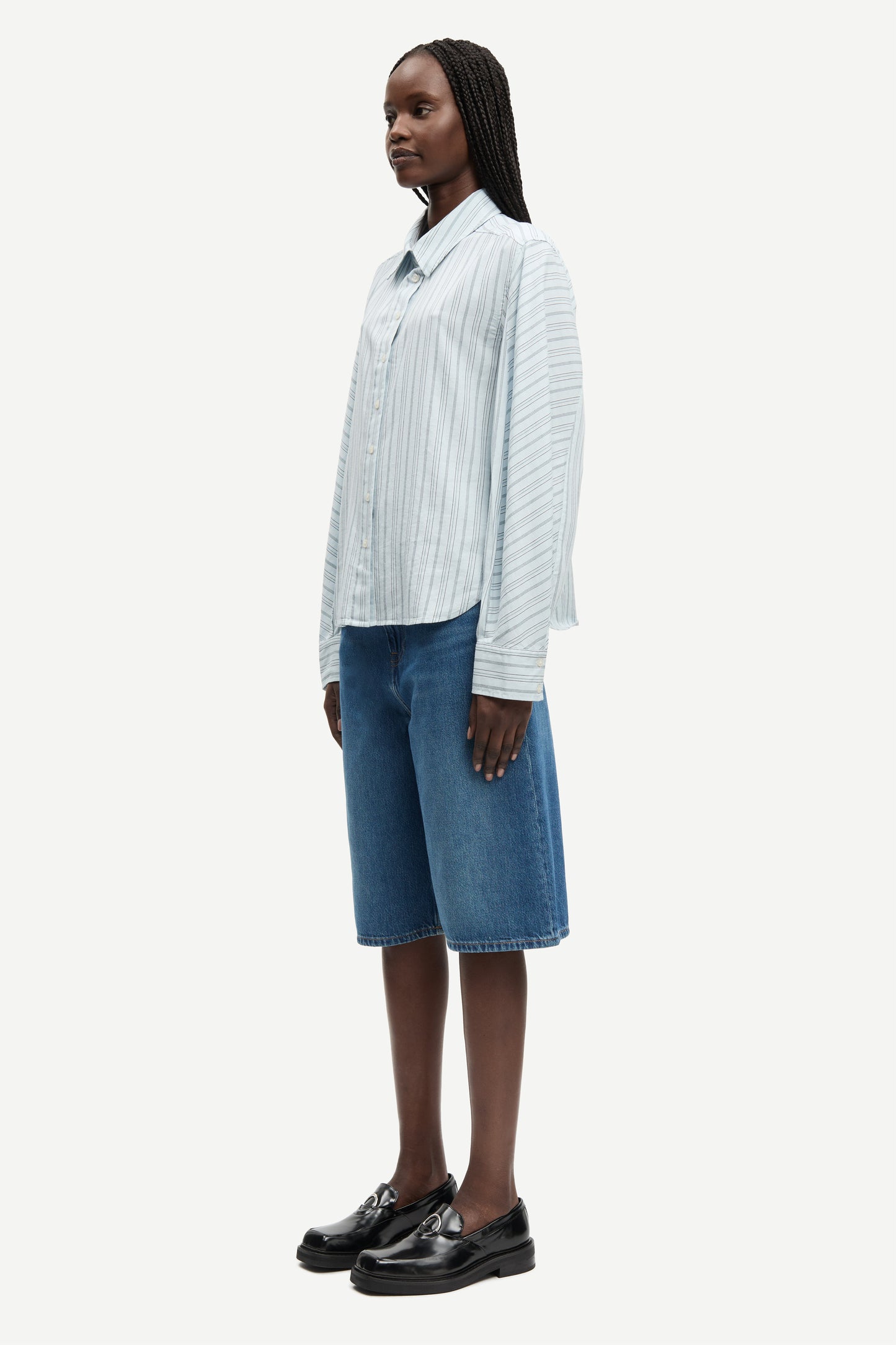 the SAREBECCA short, fluid denim